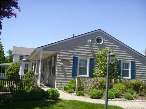 148 Overshores Dr E, Madison, CT 06443