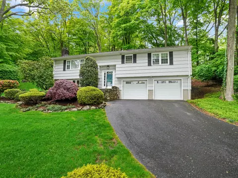 152 Perry Ave, Norwalk, CT 06850
