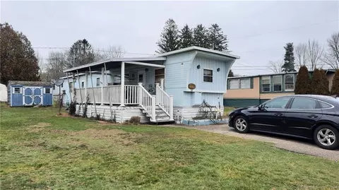 80 Sheldon Rd #16, Griswold, CT 06351