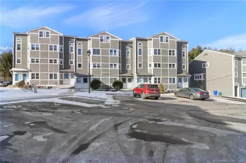 1655 N Colony Rd #21, Meriden, CT 06450