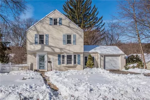 116 Pilgrim Rd, Bristol, CT 06010
