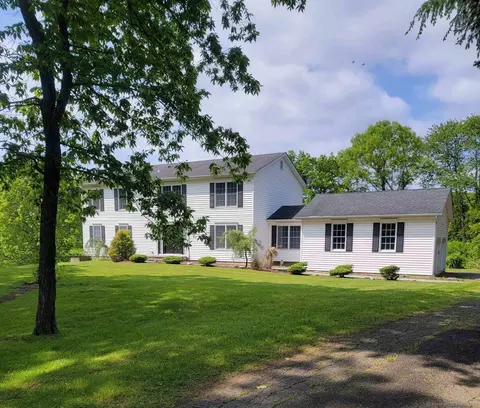 70 Judith Dr, Danbury, CT 06811