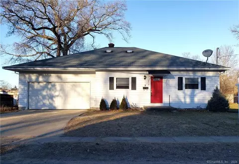 5 Knox St, Enfield, CT 06082