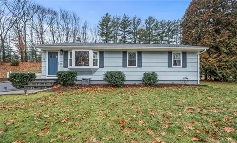 12 Robin Ln, Cromwell, CT 06416