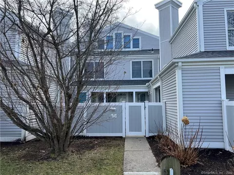 175 S End Rd #B14, East Haven, CT 06512