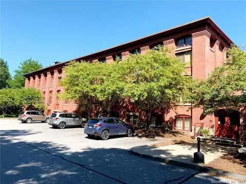 839 Main St #111, Torrington, CT 06790