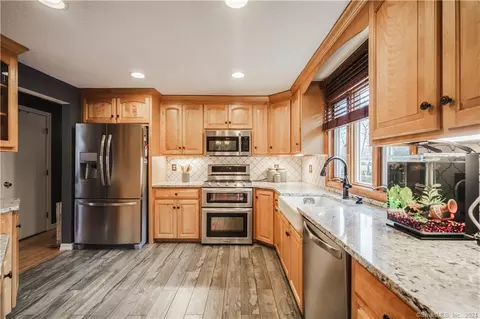 175 October Ln, Southington, CT 06479