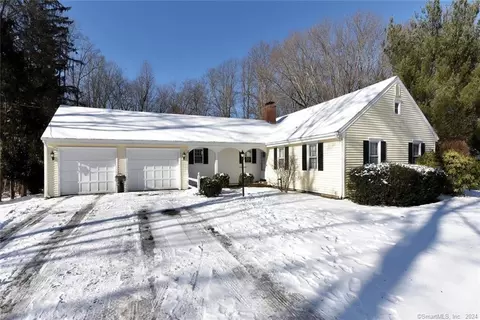 7 Huckleberry Acres Rd, East Hampton, CT 06424