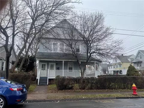 4 Gilman St, Hartford, CT 06114