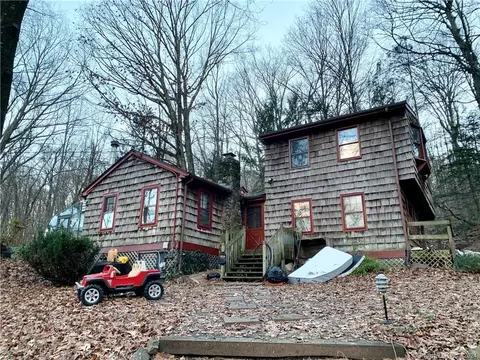 185 S Turnpike Rd, Wallingford, CT 06492