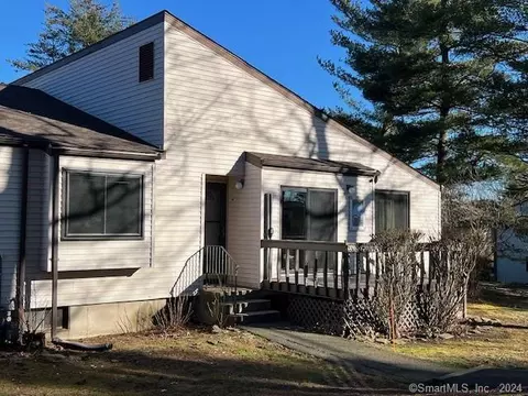 156 Cottonwood Rd #156, Newington, CT 06111