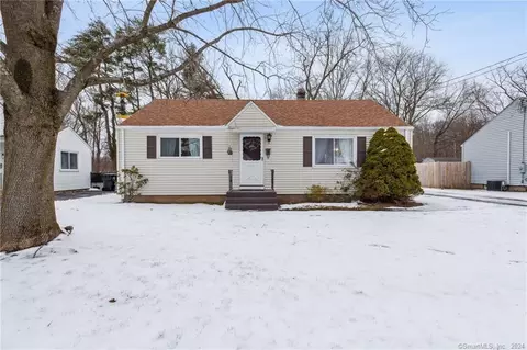 32 Landers Rd, East Hartford, CT 06118