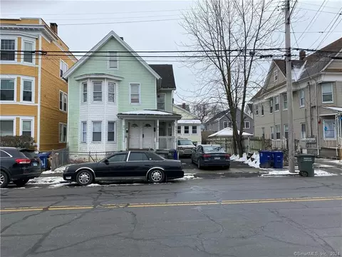 298-300 Benham Ave, Bridgeport, CT 06604