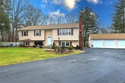 45 Country Club Ln, Wallingford, CT 06492