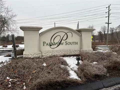 901 Summer Hill Dr #901, South Windsor, CT 06074