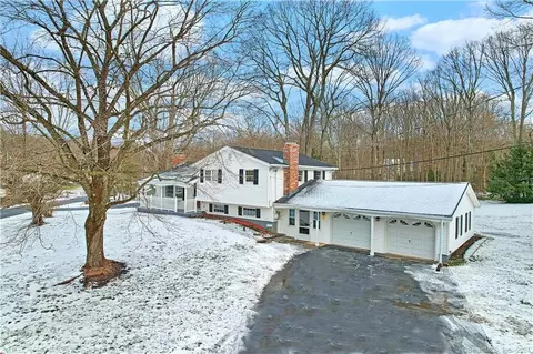 141 Tuckahoe Dr, Shelton, CT 06484