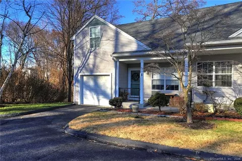 265 New Haven Ave #5, Milford, CT 06460