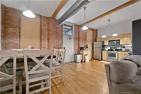 325 Lafayette St #4108, Bridgeport, CT 06604