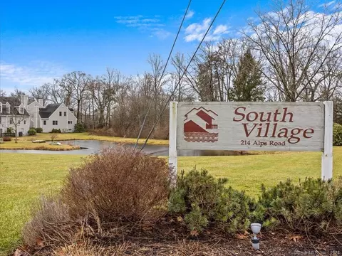 214 Alps Rd #11, Branford, CT 06405