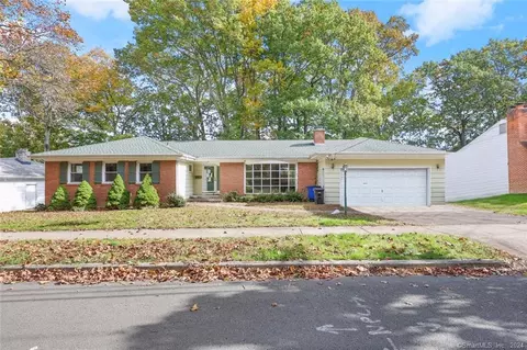 140 Stevenson Rd, New Haven, CT 06515