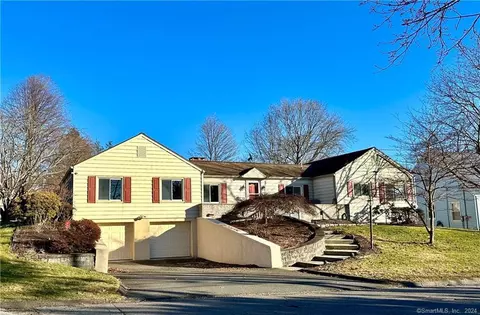 112 Housatonic Dr, Milford, CT 06460