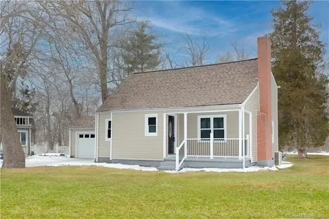 32 Wood Dr, East Hartford, CT 06108