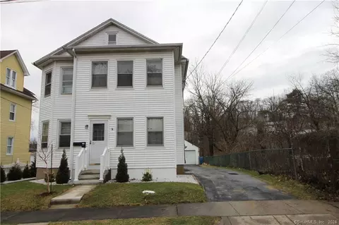 76 Derby St, New Britain, CT 06053