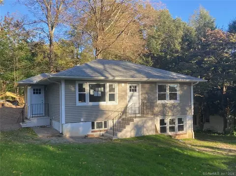 24 Inglenook Dr, New Fairfield, CT 06812