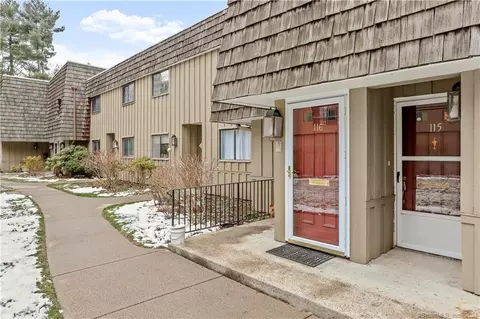 115 Ledgebrook Dr #115, Norwalk, CT 06854