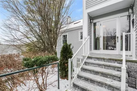 351 Pemberwick Rd #915, Greenwich, CT 06831