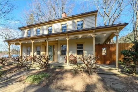 211 Seymour Rd, Woodbridge, CT 06525