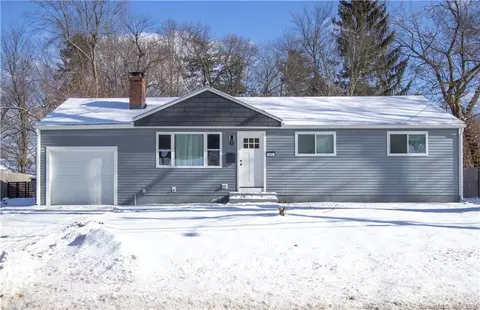 48 Beech Rd, Enfield, CT 06082