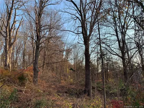 23 Old Pumpkin Hill Rd, New Milford, CT 06776