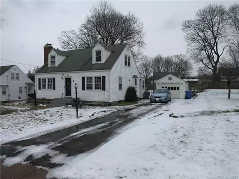 23 Oleary Dr, Manchester, CT 06040