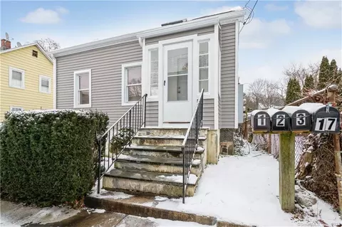 17 Limerick St, Stamford, CT 06902