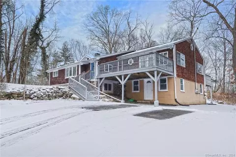 5 North Ave, Woodbridge, CT 06525