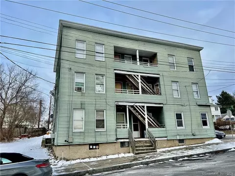 33 Star St, Ansonia, CT 06401