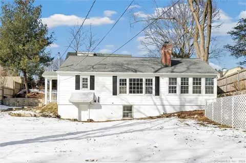 4 Willowbrook Dr, Westport, CT 06880