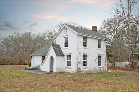 171 Hewitt Rd, Stonington, CT 06378
