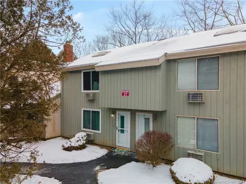 15 Polpis Ln #15, Guilford, CT 06437