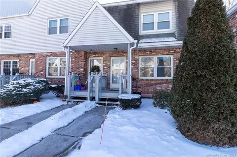 240 Burlington Ave #28, Bristol, CT 06010