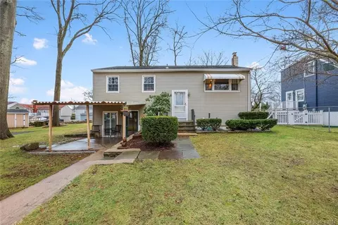 10 Filbert Rd, Norwalk, CT 06851