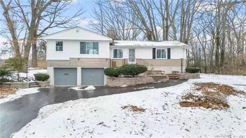 37 Idylwood Dr, Northford, CT 06472