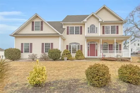 8 Privilege Rd, Bloomfield, CT 06002