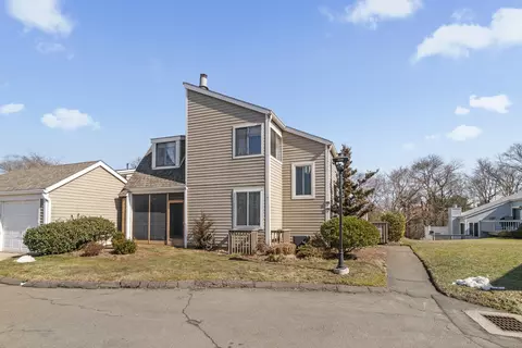 333 Walden Green Rd #333, Branford, CT 06405
