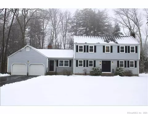 29 Lincoln Ln, Weatogue, CT 06089