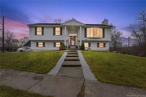 167 Sylvan Hills Rd, East Haven, CT 06513