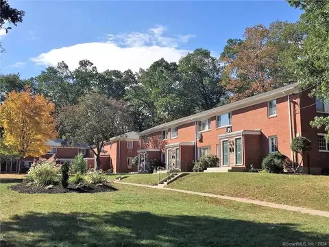 442 Middle Tpke W #74U, Manchester, CT 06040