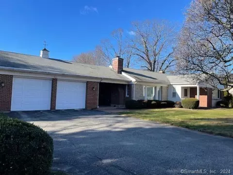 6379 Main St, Trumbull, CT 06611