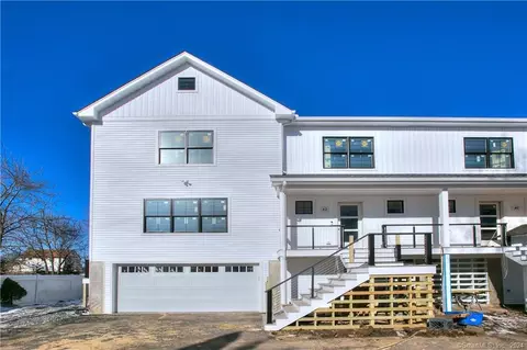 40 Gould Ave, Fairfield, CT 06824